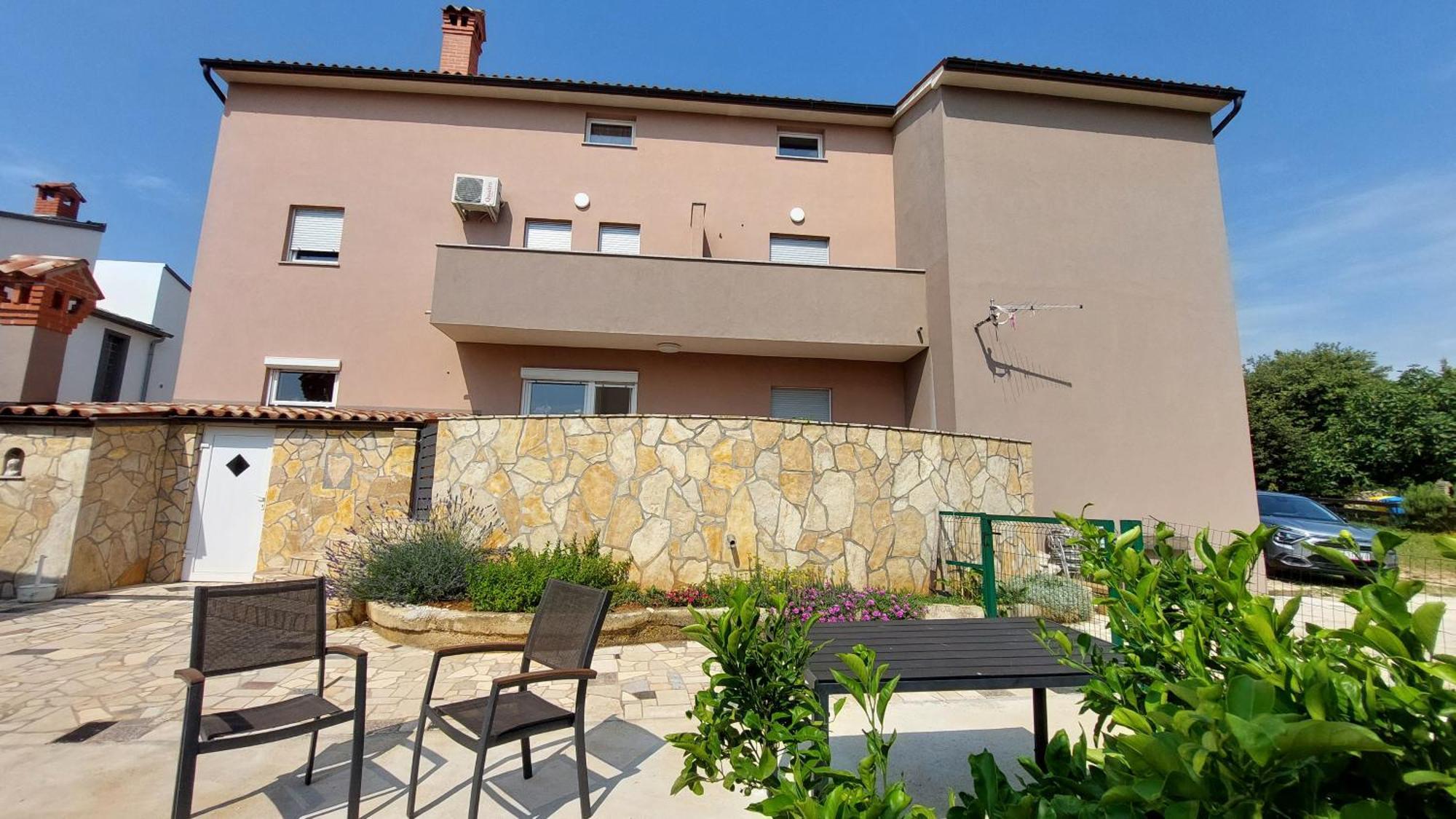 Apartmani B&B Ližnjan Buitenkant foto