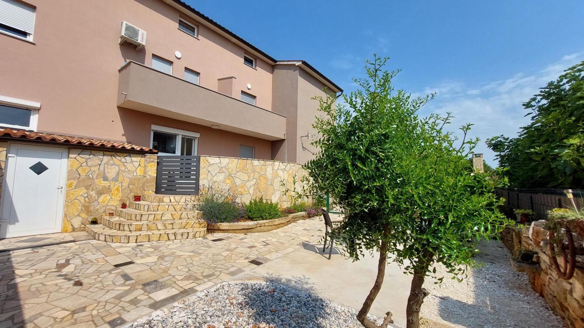 Apartmani B&B Ližnjan Buitenkant foto
