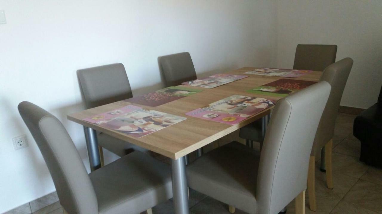 Apartmani B&B Ližnjan Buitenkant foto