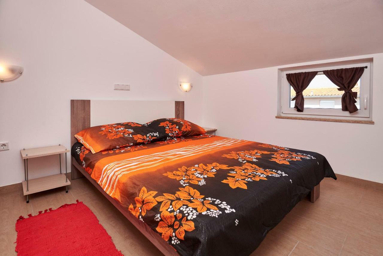 Apartmani B&B Ližnjan Buitenkant foto