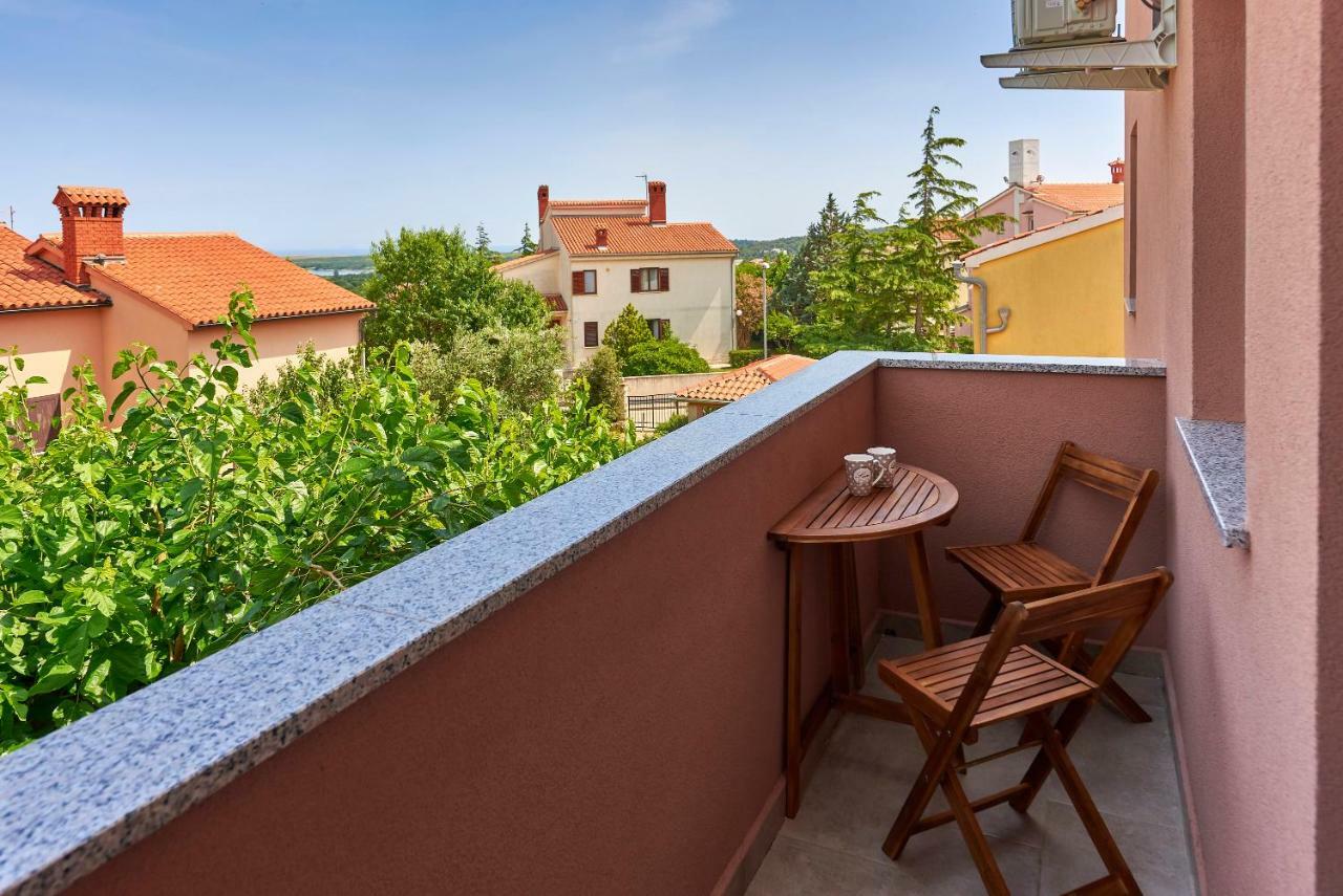 Apartmani B&B Ližnjan Buitenkant foto