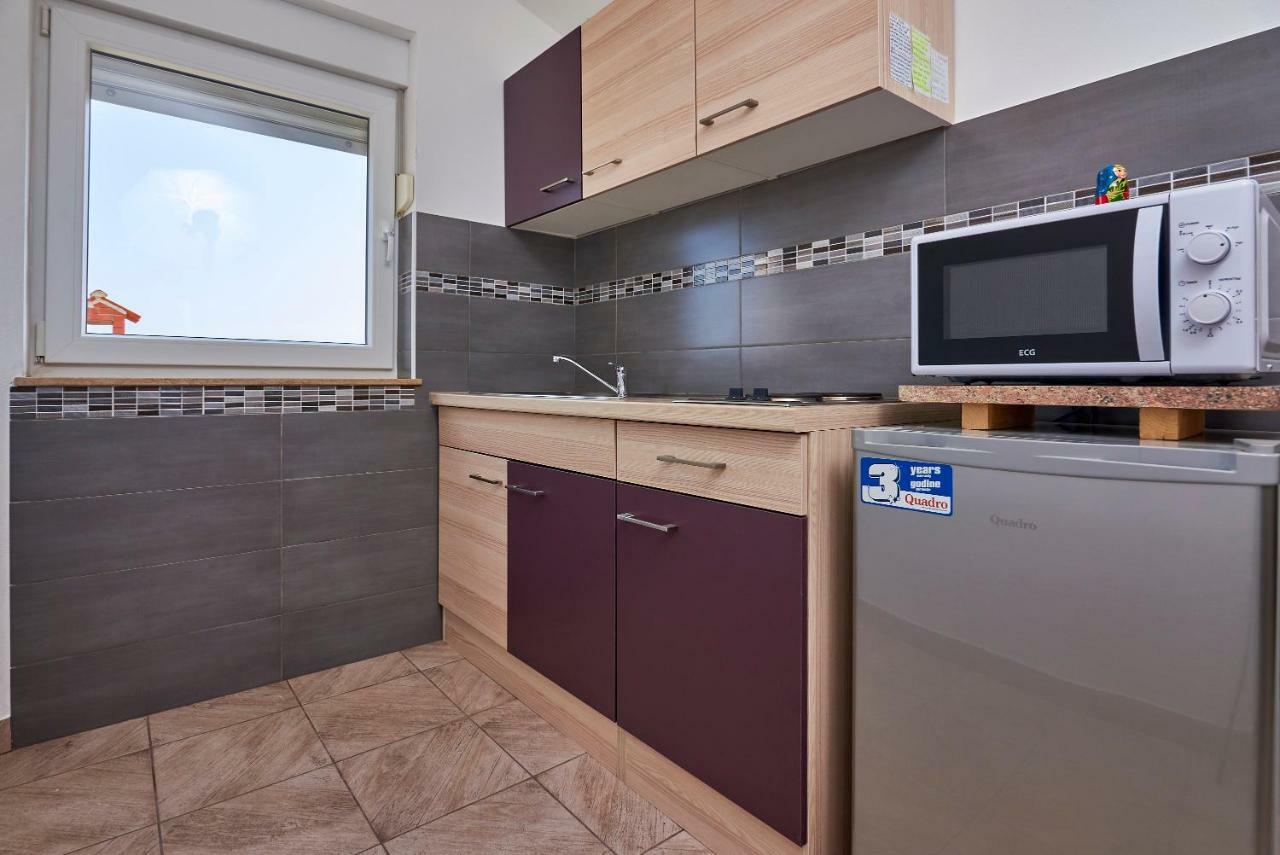 Apartmani B&B Ližnjan Buitenkant foto