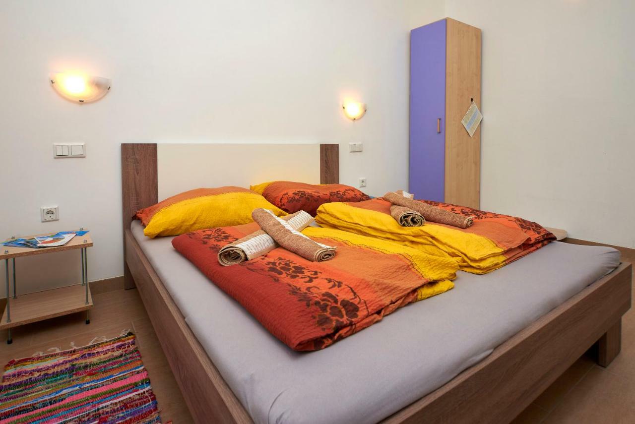 Apartmani B&B Ližnjan Buitenkant foto