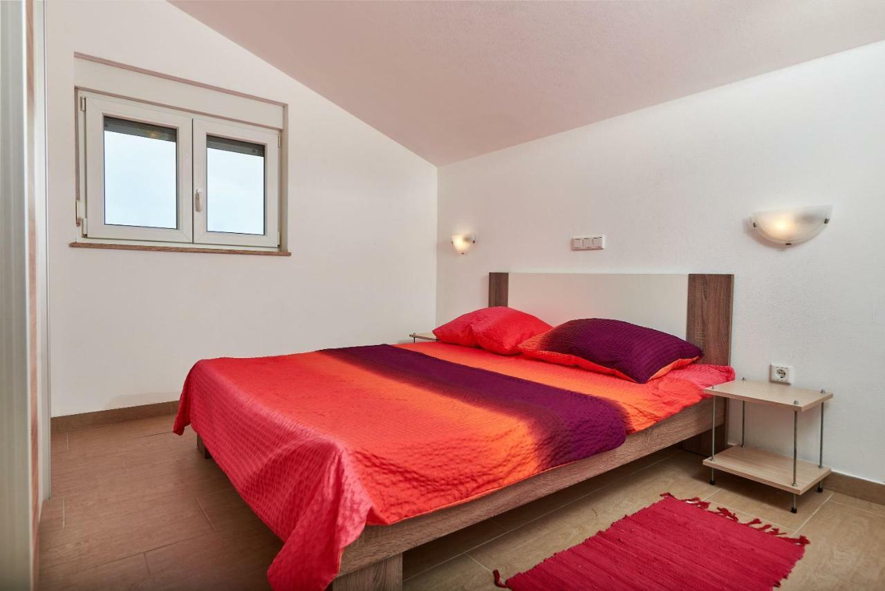 Apartmani B&B Ližnjan Buitenkant foto