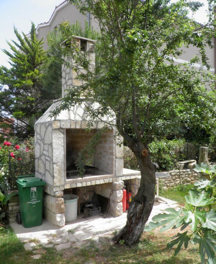Apartmani B&B Ližnjan Buitenkant foto