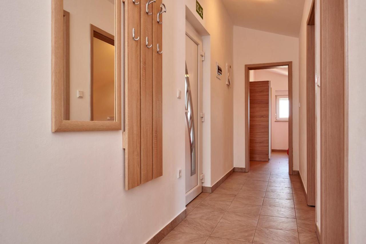 Apartmani B&B Ližnjan Buitenkant foto